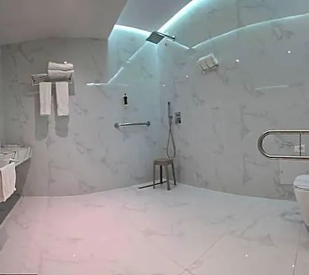 Metro Terminal Ξενοδοχείο 4*